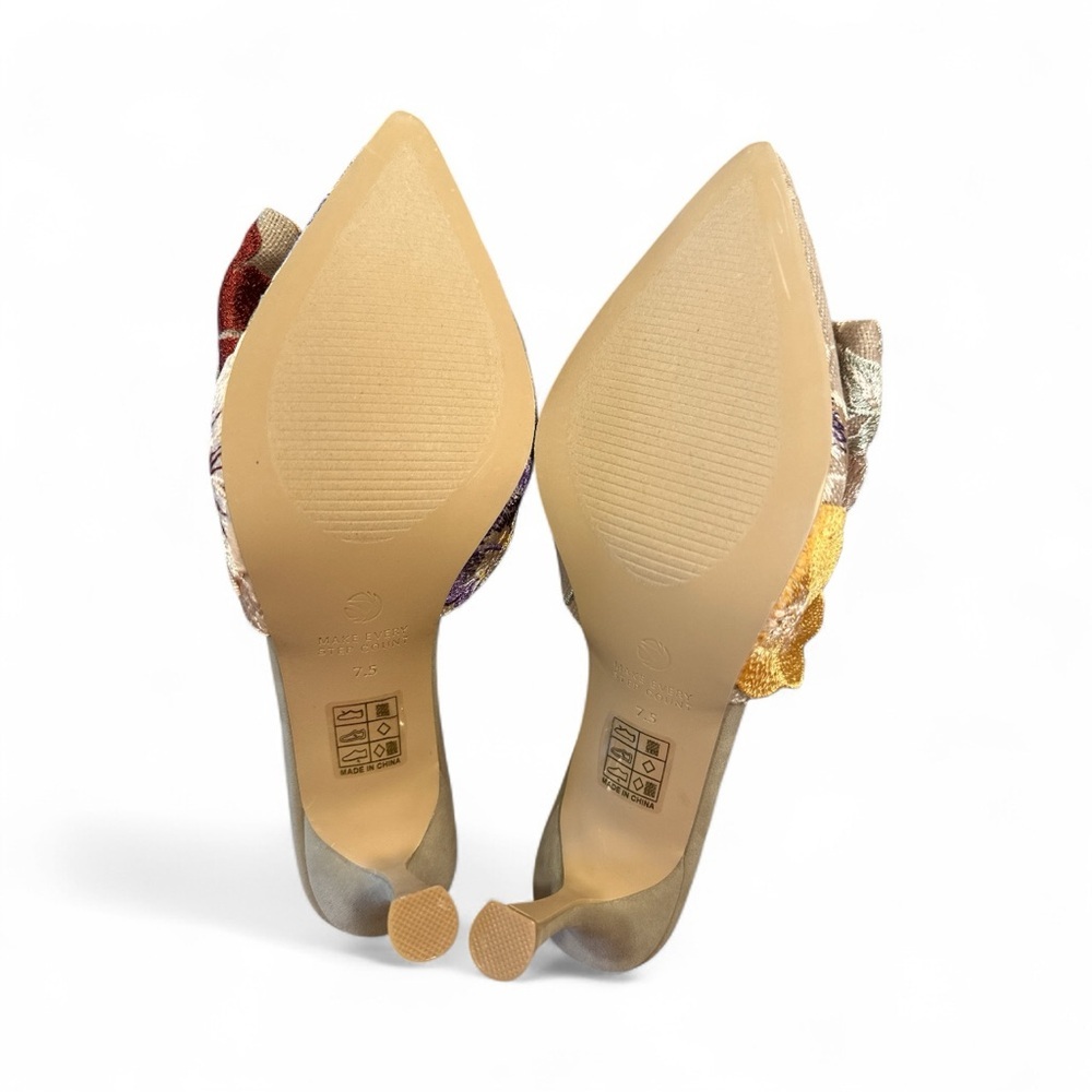Oasis Society Jane Kitten Heel Size 7.5 Taupe Floral Multicolor Bow Pointed Toe - Picture 7 of 12
